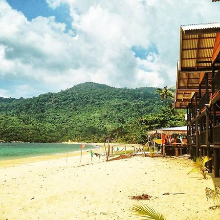 Beachfront Hut Downstairs Astra - Beach Shack Chalet Kampong Juara Exteriér fotografie