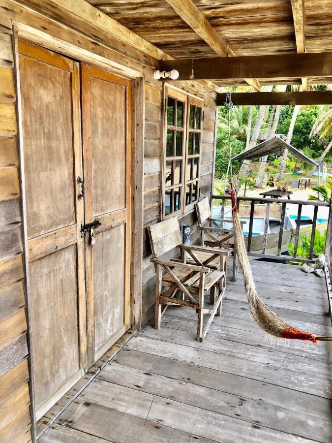 Beachfront Hut Downstairs Astra - Beach Shack Chalet Kampong Juara Exteriér fotografie